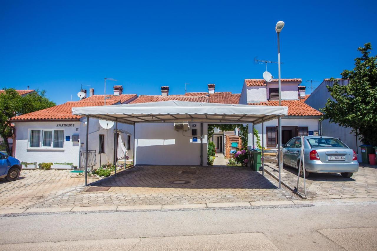 Apartment Rosse Porec Exterior photo