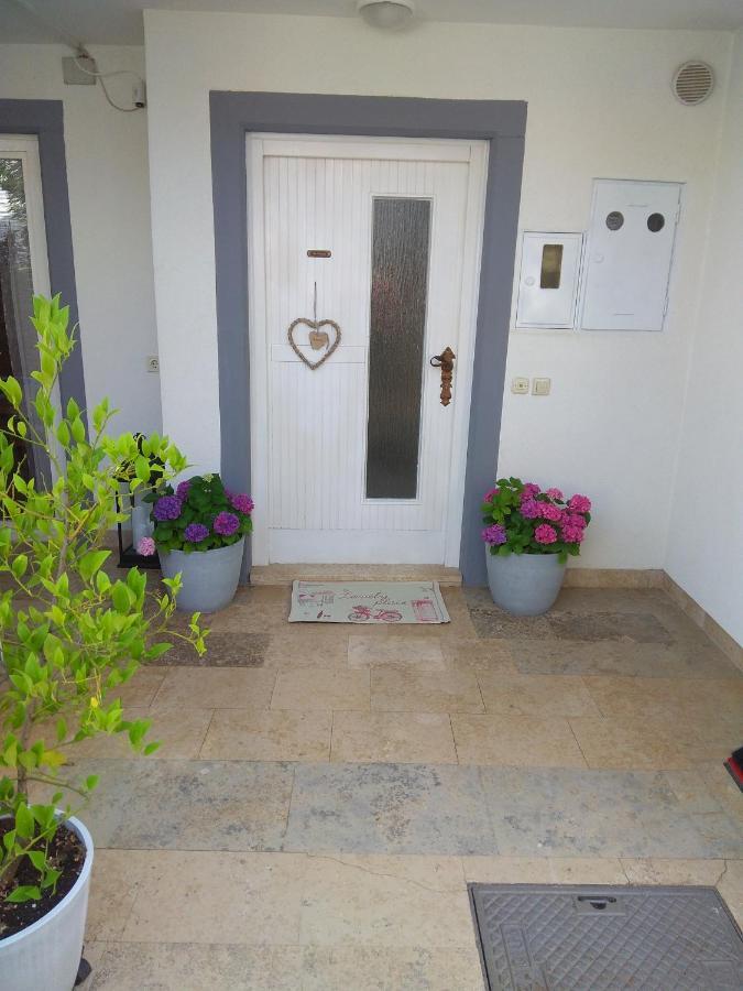 Apartment Rosse Porec Exterior photo